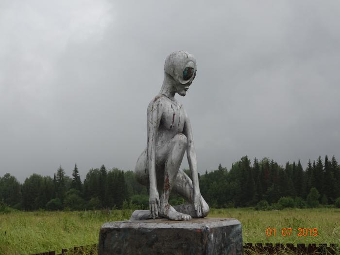 Monument to the alien Alyosha